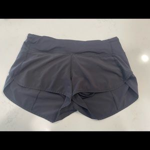 Lululemon shorts size 6